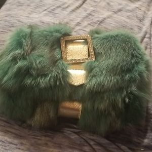 Green clutch